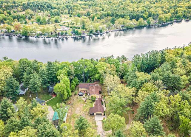 Property at 4958 Juniper Rdg, Newaygo, MI 49337, 5 beds, 4 baths