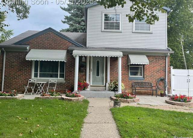 Property at 29288 Park St, Roseville, MI 48066, 4 beds, 1.5 baths