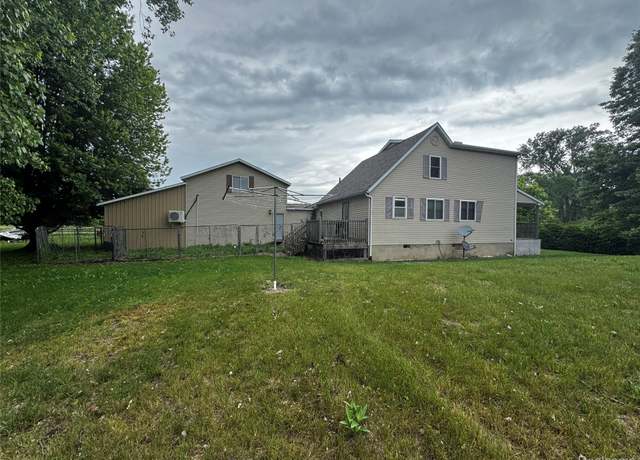 Property at 2951 N Huron Rd, Pinconning, MI 48650, 5 beds, 3 baths