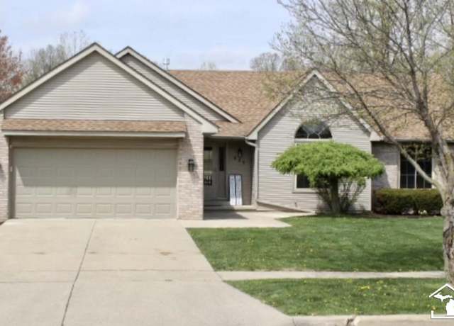 Property at 805 Donnalee Dr, Monroe, MI 48162, 3 beds, 2 baths