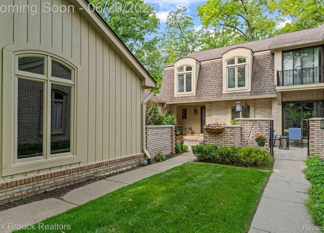 Property at 1360 Bramblebush Run, Bloomfield Hills, MI 48304, 3 beds, 2.5 baths