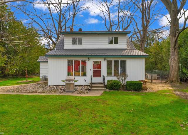 Property at 1121 S Lakeshore Rd, Carsonville, MI 48419, 3 beds, 2 baths