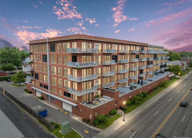 Property at 101 Curry Ave #530, Royal Oak, MI 48067, 2 beds, 1.5 baths