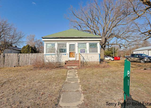 Property at 81 S Gibbs St, White Cloud, MI 49349, 3 beds, 1 bath