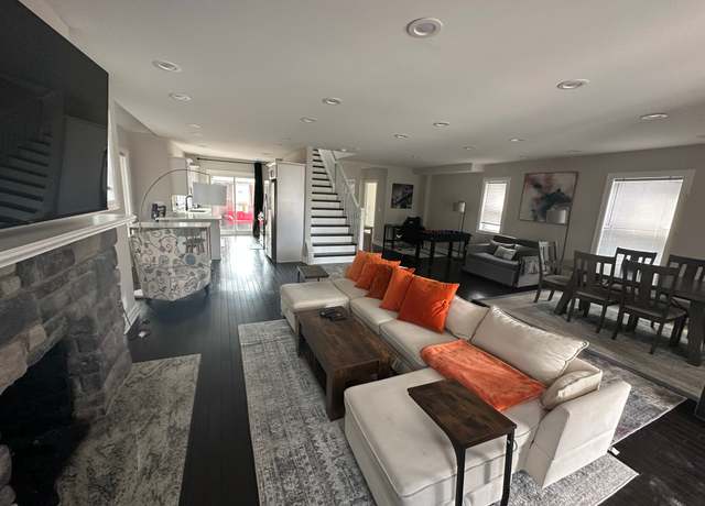 Property at 287 Fielding St, Ferndale, MI 48220, 3 beds, 2.5 baths
