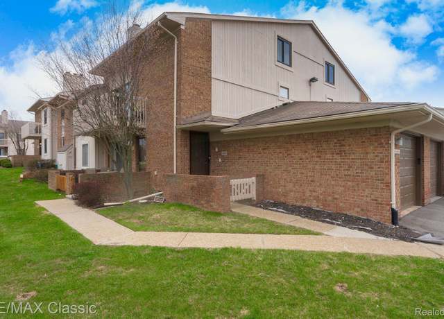 Property at 6715 Maple Lakes Dr #70, West Bloomfield, MI 48322, 3 beds, 3 baths