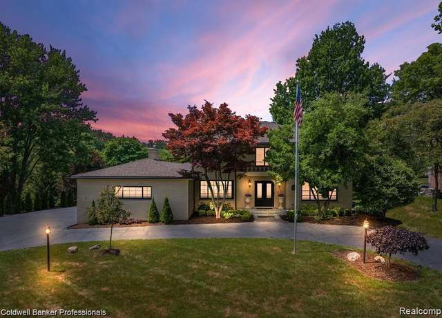 Property at 4462 Barchester Dr, Bloomfield Hills, MI 48302, 5 beds, 4.5 baths