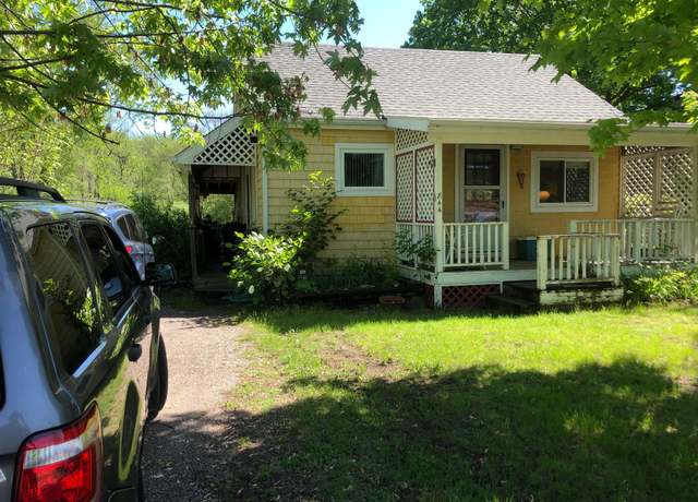 Property at 844 Railroad St, Ypsilanti, MI 48197, 1 bed, 1 bath