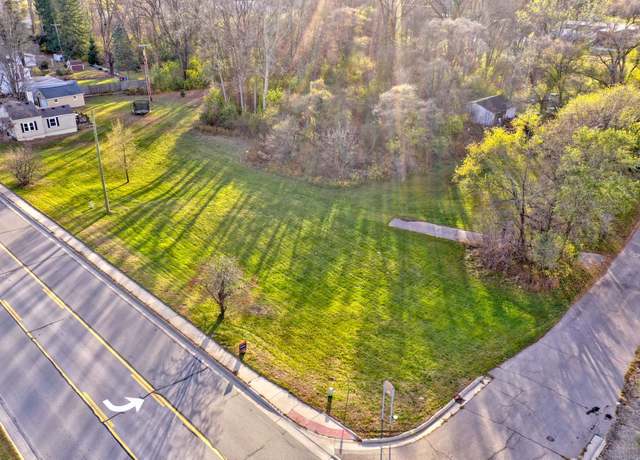Property at 424/416 Goodrich St, Vassar, MI 48768