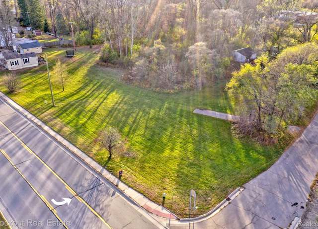 Property at 424/416 Goodrich St, Vassar, MI 48768