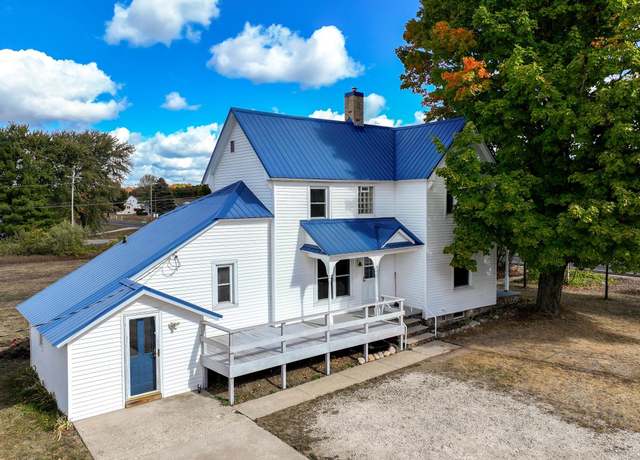 Property at 9304 S Lake Leelanau, Traverse City, MI 49684, 5 beds, 2 baths