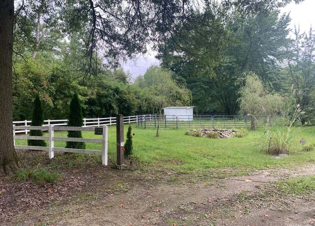 Property at 27325 Martinsville Rd, New Boston, MI 48164, 0.5 baths