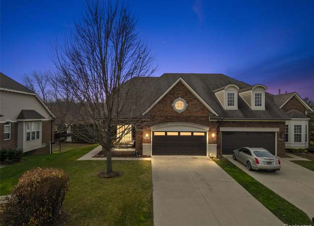 Property at 21118 Lilac Ln, Clinton Township, MI 48036, 3 beds, 2.5 baths