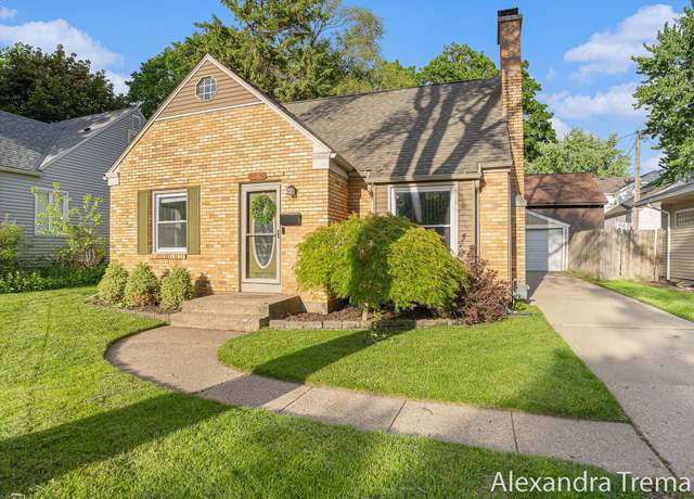 Property at 1046 Kenesaw Dr SE, East Grand Rapids, MI 49506, 3 beds, 2 baths