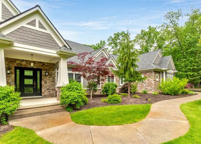 Property at 8680 Dexter Pinckney Rd, Pinckney, MI 48169, 4 beds, 3 baths