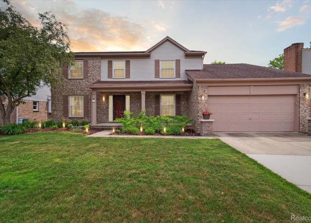 Property at 45997 Larchmont Dr, Canton, MI 48187, 4 beds, 2.5 baths
