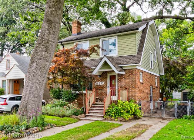 Property at 850 Marshfield St, Ferndale, MI 48220, 3 beds, 1.5 baths