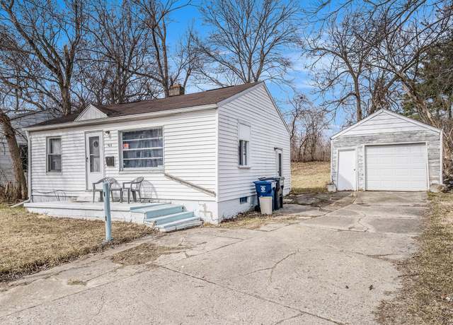 Property at 933 E Foss Ave, Flint, MI 48505, 2 beds, 1 bath