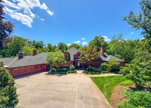 Property at 25733 River Dr, Franklin, MI 48025, 4 beds, 3.5 baths