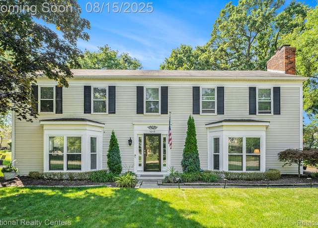 Property at 5049 Langlewood Dr, West Bloomfield Charter Township, MI 48322, 4 beds, 2.5 baths