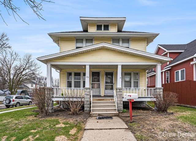 Property at 720 Stanton St, Bay City, MI 48708, 3 beds