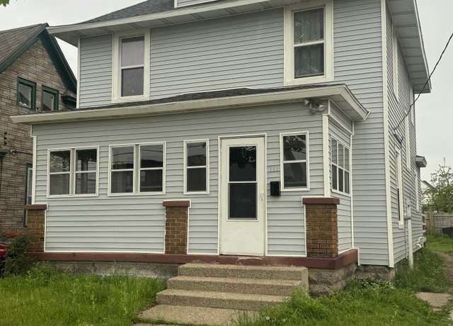 Property at 111 Fair St SE, Grand Rapids, MI 49507, 3 beds, 1.5 baths
