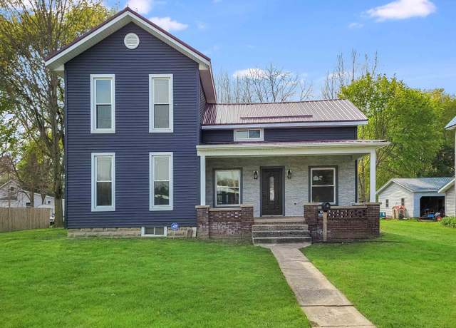 Property at 214 S Pine St, St Louis, MI 48880, 4 beds, 2 baths