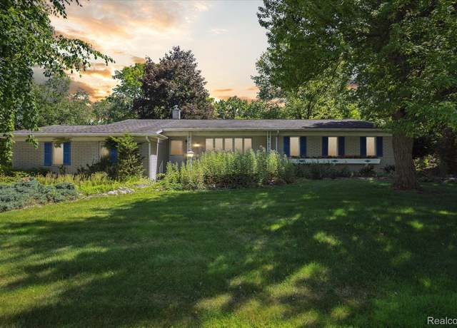 Property at 38067 Southfarm Ln, Northville, MI 48167, 4 beds, 2.5 baths