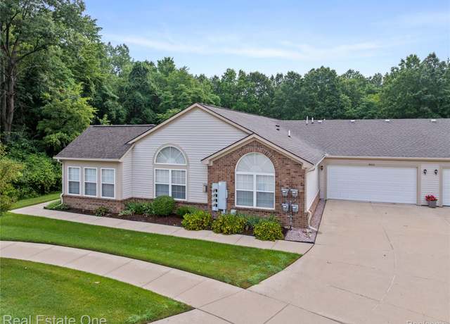 Property at 36016 Abbey Dr, Westland, MI 48185, 3 beds, 2 baths