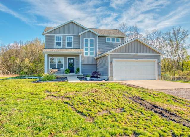 Property at 1230 E Maple Rapids Rd, St Johns, MI 48879, 3 beds, 2.5 baths