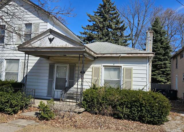 Property at 1137 Ann Arbor St, Flint, MI 48503, 3 beds, 2 baths
