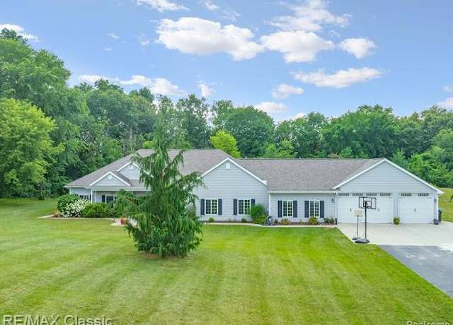 Property at 1318 Gray Haven Ln, Brighton, MI 48114, 3 beds, 2.5 baths