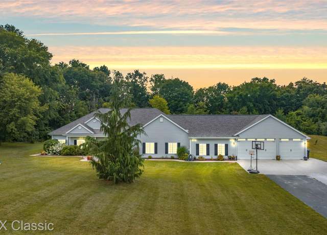 Property at 1318 Gray Haven Ln, Brighton, MI 48114, 3 beds, 2.5 baths