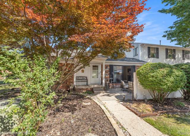 Property at 38836 Golfview Dr E, Lenox, MI 48038, 2 beds, 2 baths