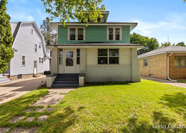 Property at 946 Lake Michigan Dr NW, Grand Rapids, MI 49504, 3 beds, 1.5 baths