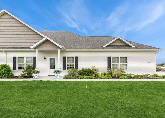 Property at 1732 Peachtree Path #4, Stevensville, MI 49127, 3 beds, 2 baths