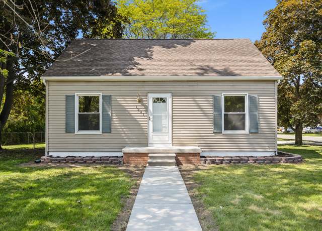 Property at 1201 Shady Ln, Tecumseh, MI 49286, 4 beds, 1 bath