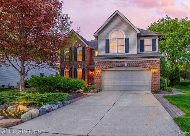Property at 1090 Shetland Dr, South Lyon, MI 48178, 4 beds, 2.5 baths