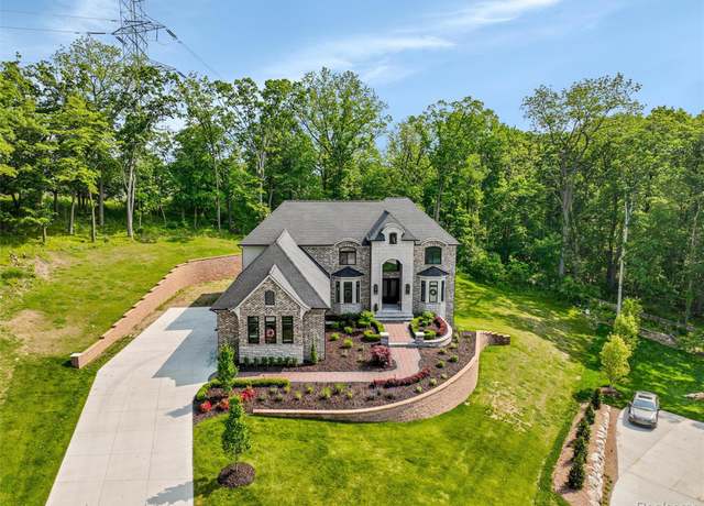 Property at 2584 Heights View Ct, Rochester, MI 48306, 6 beds, 5.5 baths
