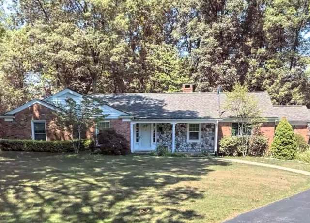 Property at 1732 Blair House Ct, Bloomfield Hills, MI 48302, 3 beds, 2.5 baths