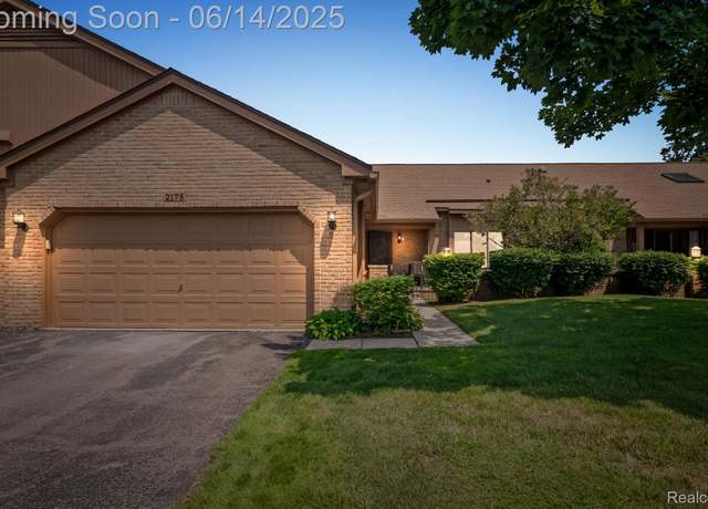 Property at 2175 London Bridge Dr, Rochester Hills, MI 48307, 2 beds, 2 baths