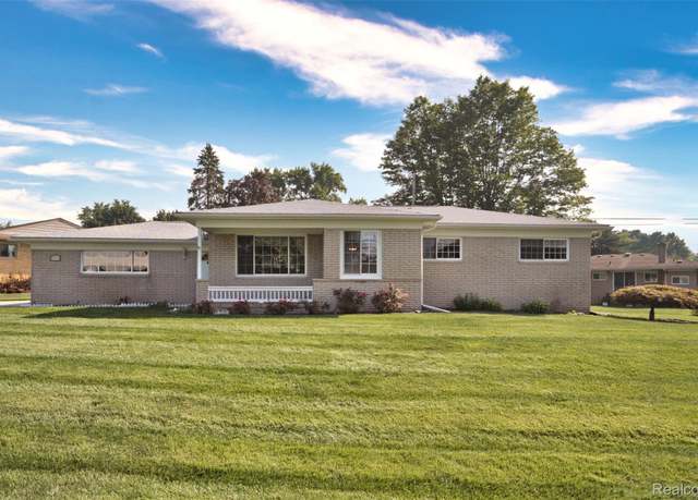 Property at 53626 Debra Dr, Shelby Charter Township, MI 48316, 3 beds, 2 baths