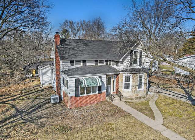 Property at 1300 River St, Three Rivers, MI 49093, 4 beds, 1 bath
