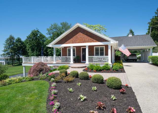 Property at 77102 Marwood Dr, South Haven, MI 49090, 5 beds, 3 baths