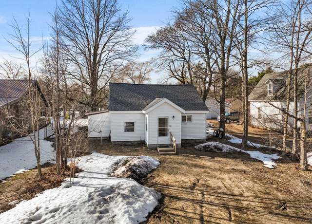 Property at 314 S Coral St, Kalkaska, MI 49646, 1 bed, 1 bath