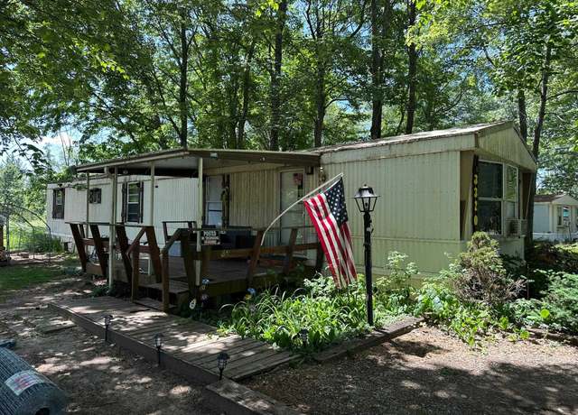 Property at 3320 S Circle Dr NE, Kalkaska, MI 49646, 2 beds, 1 bath