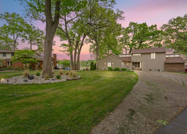Property at 343 Shotwell Ct, White Lake, MI 48386, 5 beds, 3.5 baths