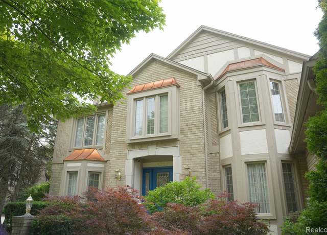 Property at 4567 Odette Ct, Troy, MI 48098, 5 beds, 3.5 baths