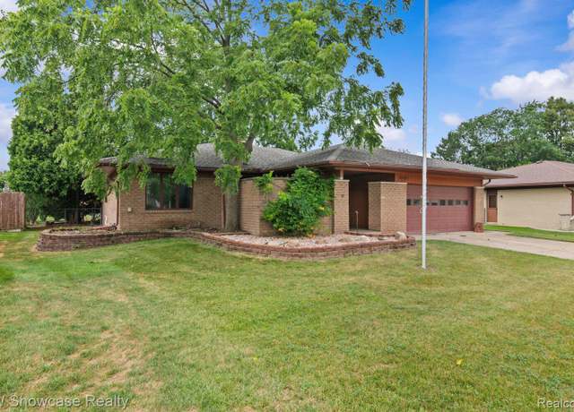 Property at 43351 Aspen Dr, Sterling Heights, MI 48313, 3 beds, 2 baths
