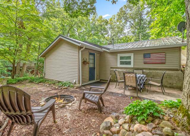Property at 3558 Majestic Ct, Hillsdale, MI 49242, 2 beds, 1 bath